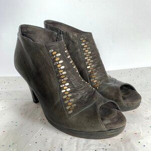 Calleen Cordero Green Leather Peep Toe Bootie Studded Decorative Wood Heel  Sz 6